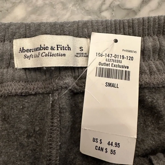 Abercrombie & Fitch Women’s Gray Jogger sweatpants size small. New with tags - Picture 4 of 4